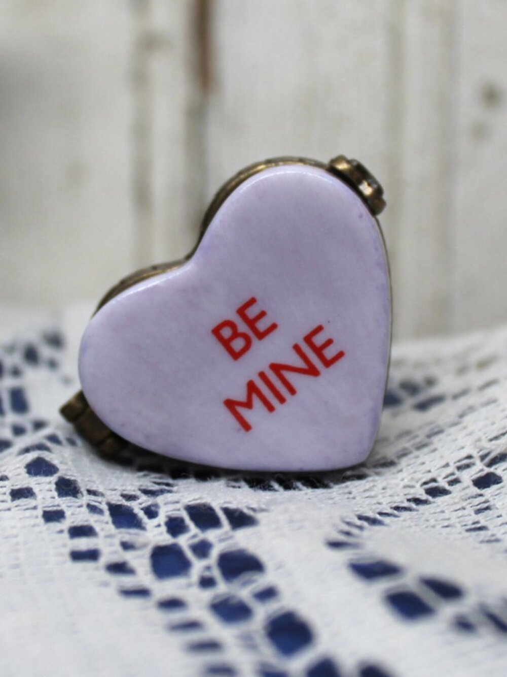 Rare Purple Vintage Conversation Heart Trinket Box "BE MINE" Hinged Clasp, XXO